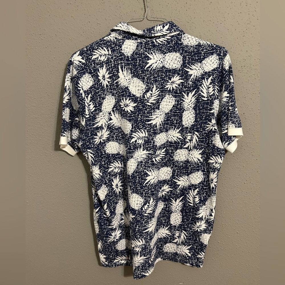 Heritage Blue and White Pineapple Print Men's Shirt. Size MD. Great condition - Picture 4 of 5